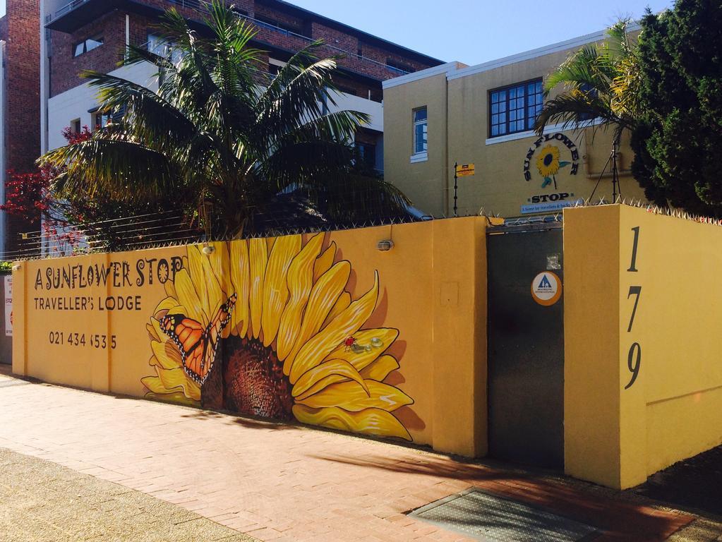 A Sunflower Stop Backpackers Kaapstad Buitenkant foto